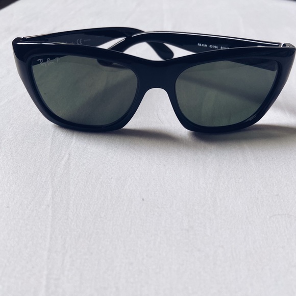 Ray-ban Sunglasses - Picture 6 of 6